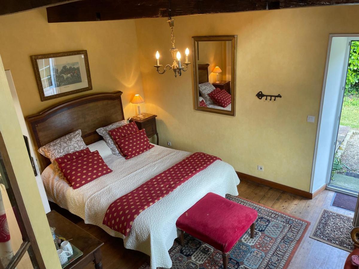 Manoir De Kerliviry Bed & Breakfast Cleder Exterior photo