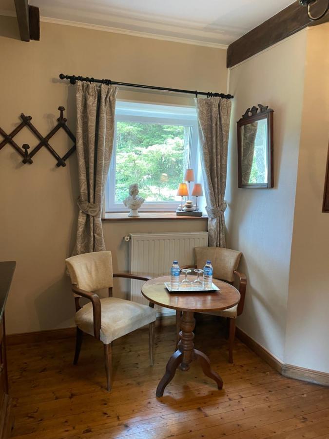 Manoir De Kerliviry Bed & Breakfast Cleder Exterior photo